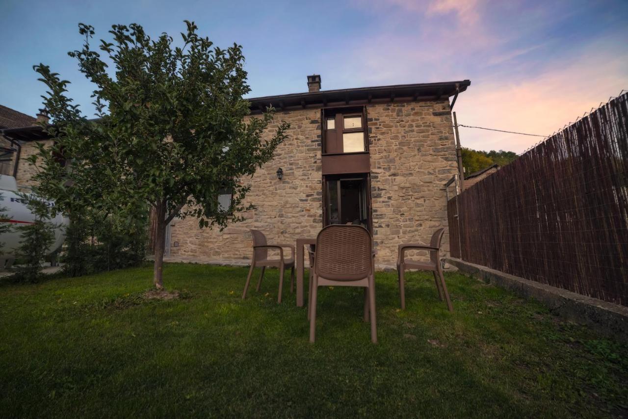 Apartamentos Camino De La Val Borau Exterior photo